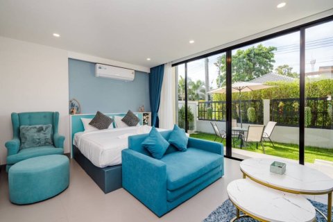 Chalet de 4 dormitorios en Hua Hin, Tailandia № 160985 - foto 9