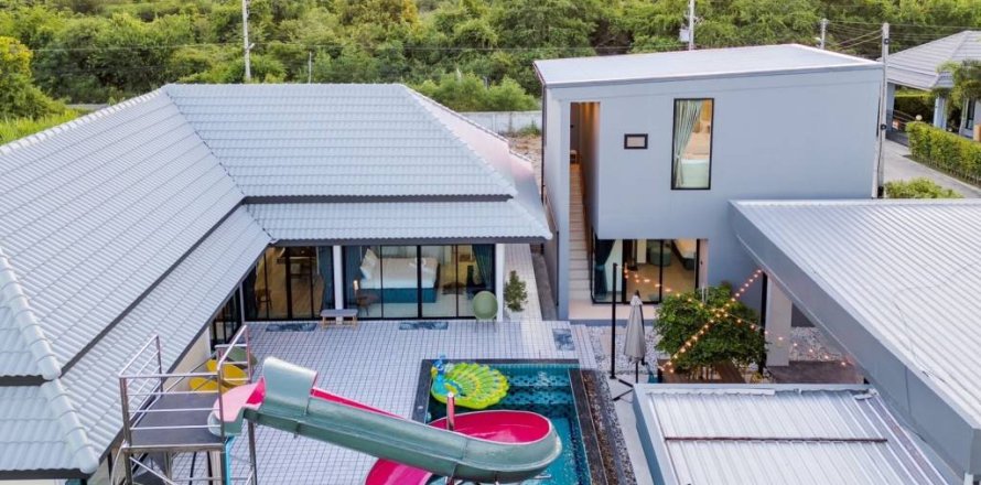 Chalet de 4 dormitorios en Hua Hin, Tailandia № 160985
