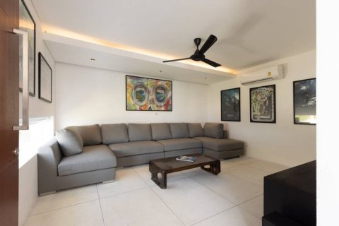 Chalet de 5 dormitorios en Surat Thani, Tailandia № 116765 - foto 9