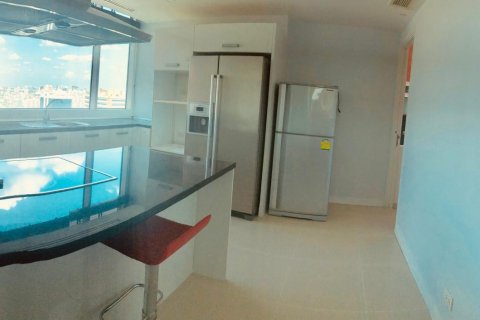 Condominio de 3 dormitorios en Bangkok, Tailandia № 143868 - foto 10