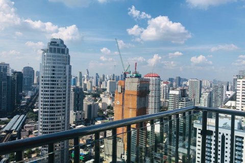 Condominio de 3 dormitorios en Bangkok, Tailandia № 143868 - foto 25