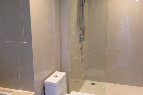 Eigentumswohnung in Bangkok, Thailand, 2 Schlafzimmer № 143865 - Foto 9