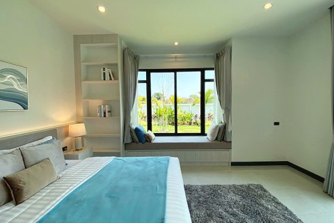 Chalet de 3 dormitorios en Hua Hin, Tailandia № 168264 - foto 21