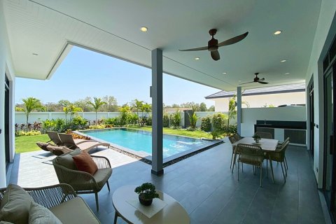 Chalet de 3 dormitorios en Hua Hin, Tailandia № 168264 - foto 7