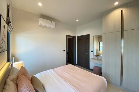 Chalet de 3 dormitorios en Hua Hin, Tailandia № 168264 - foto 27