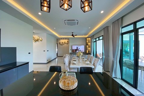 Chalet de 3 dormitorios en Hua Hin, Tailandia № 168264 - foto 14