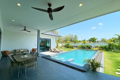 Chalet de 3 dormitorios en Hua Hin, Tailandia № 168264 - foto 4