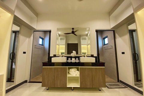 Chalet de 3 dormitorios en Hua Hin, Tailandia № 168264 - foto 24