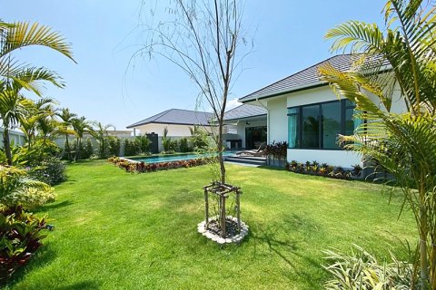 Chalet de 3 dormitorios en Hua Hin, Tailandia № 168264 - foto 2