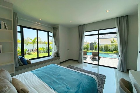 Chalet de 3 dormitorios en Hua Hin, Tailandia № 168264 - foto 20