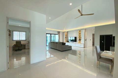 Villa in Hua Hin, Thailand 3 Schlafzimmer № 168263 - Foto 14