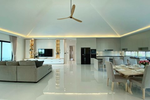 Villa in Hua Hin, Thailand 3 Schlafzimmer № 168263 - Foto 13