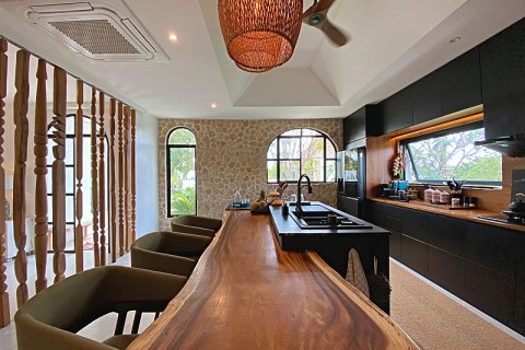 Chalet de 4 dormitorios en Hua Hin, Tailandia № 168302 - foto 10