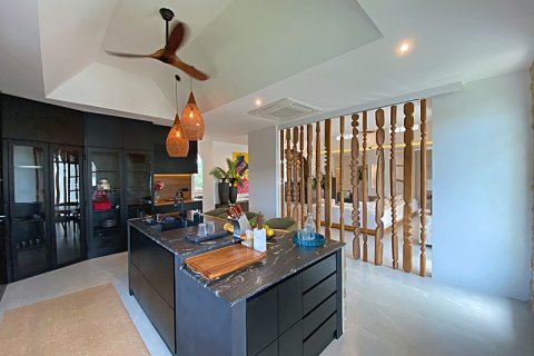 Chalet de 4 dormitorios en Hua Hin, Tailandia № 168302 - foto 6