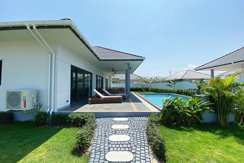 Villa in Hua Hin, Thailand 3 Schlafzimmer № 168265 - Foto 8