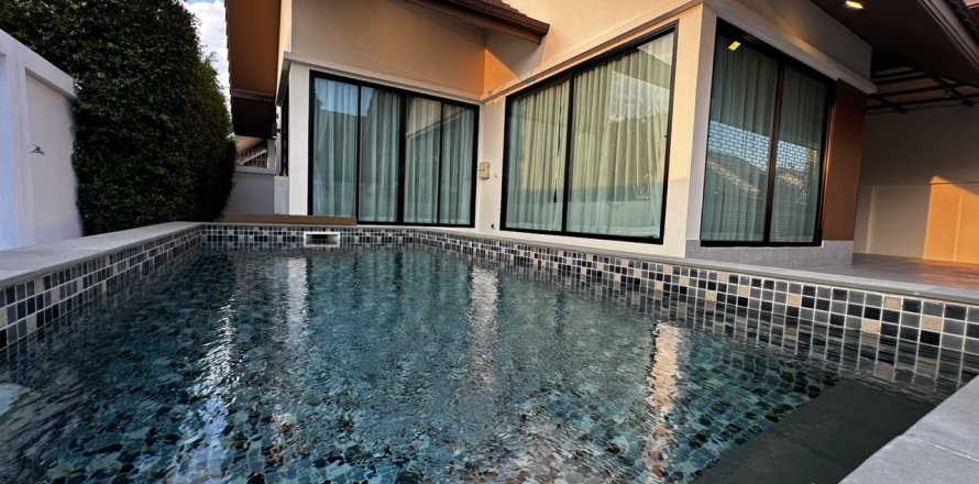 Chalet de 2 dormitorios en Pattaya, Tailandia № 168260