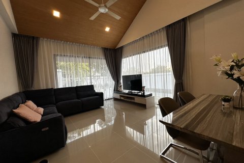Chalet de 2 dormitorios en Pattaya, Tailandia № 168260 - foto 4