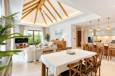 Casa de 4 dormitorios en Bang Tao, Tailandia № 233878 - foto 7