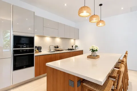 Casa de 4 dormitorios en Bang Tao, Tailandia № 233878 - foto 8