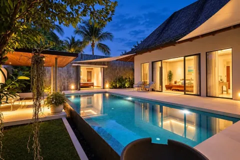 Casa de 4 dormitorios en Bang Tao, Tailandia № 233878 - foto 2
