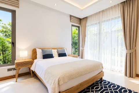 Casa de 4 dormitorios en Bang Tao, Tailandia № 233878 - foto 3