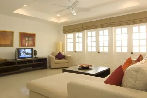 Chalet de 2 dormitorios en Layan Beach, Tailandia № 190544 - foto 7