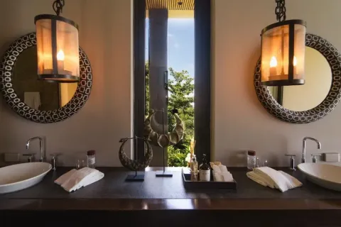 Chalet de 5 dormitorios en Kamala, Tailandia № 190548 - foto 15