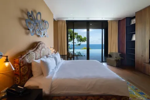 Chalet de 5 dormitorios en Kamala, Tailandia № 190548 - foto 9