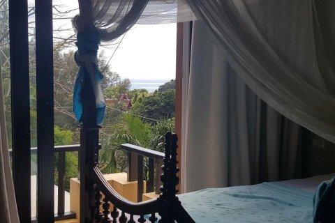 Chalet de 5 dormitorios en Kathu, Tailandia № 173393 - foto 16