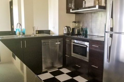 Chalet de 5 dormitorios en Kathu, Tailandia № 173393 - foto 10