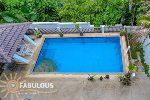 Chalet de 4 dormitorios en Kathu, Tailandia № 205747 - foto 2