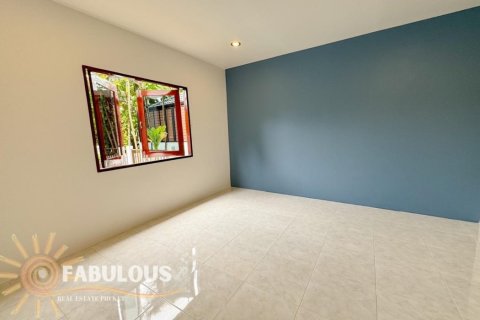 Chalet de 4 dormitorios en Kathu, Tailandia № 205747 - foto 6