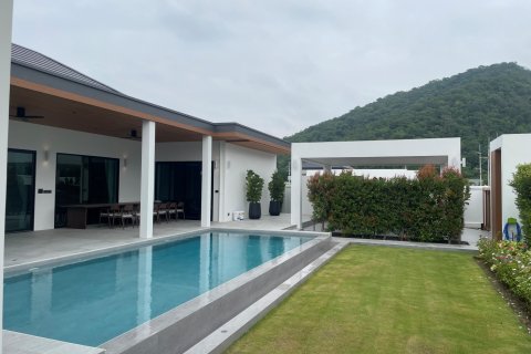 Chalet de 3 dormitorios en Hua Hin, Tailandia № 169950 - foto 2