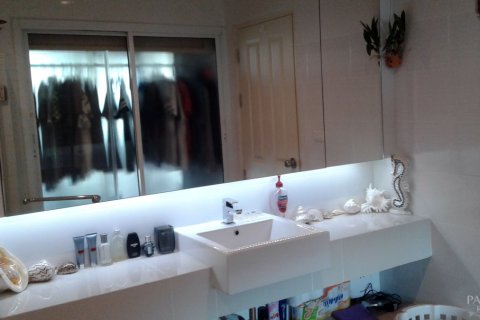 Condominio de 1 dormitorio en Pattaya, Tailandia № 204110 - foto 8