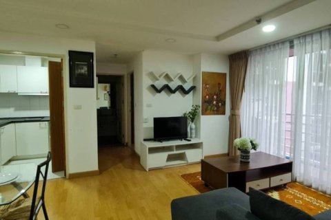 Condominio de 2 dormitorios en Khlong San, Bangkok, Tailandia № 146753 - foto 3