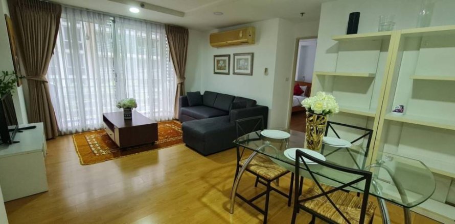 Condominio de 2 dormitorios en Khlong San, Bangkok, Tailandia № 146753