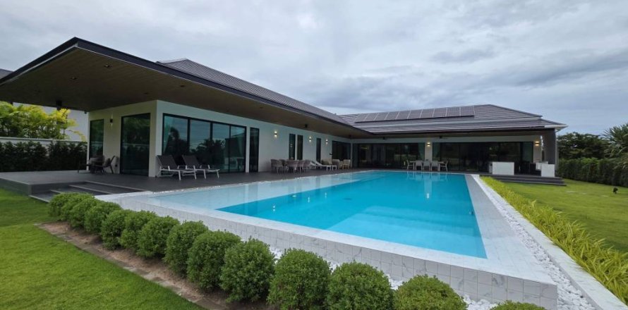 Chalet de 4 dormitorios en Cha-am, Tailandia № 146750