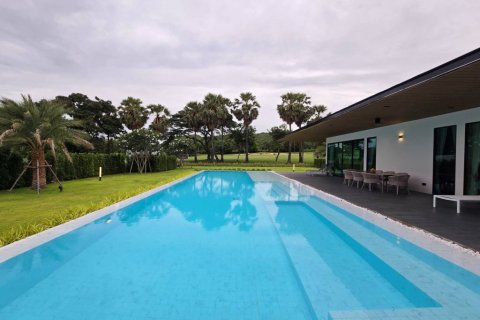 Chalet de 4 dormitorios en Cha-am, Tailandia № 146750 - foto 6