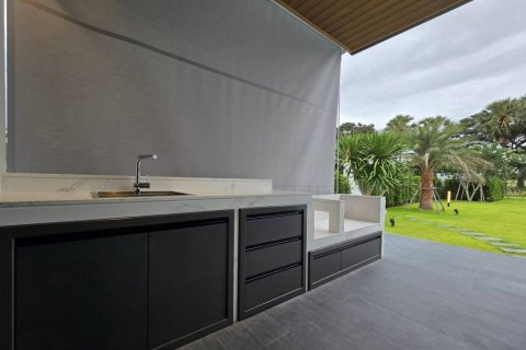 Chalet de 4 dormitorios en Cha-am, Tailandia № 146750 - foto 10