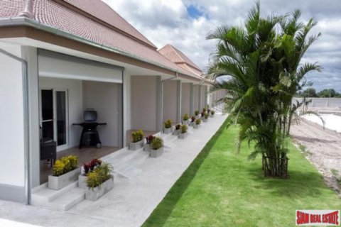 Adosado de 2 dormitorios en Hua Hin, Tailandia № 204010 - foto 4
