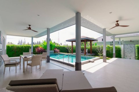 Chalet de 3 dormitorios en Hua Hin, Tailandia № 162892 - foto 7