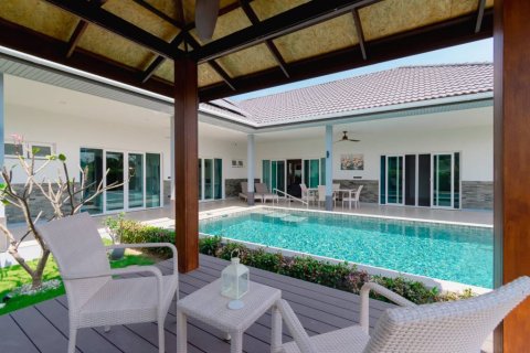 Chalet de 3 dormitorios en Hua Hin, Tailandia № 162892 - foto 5
