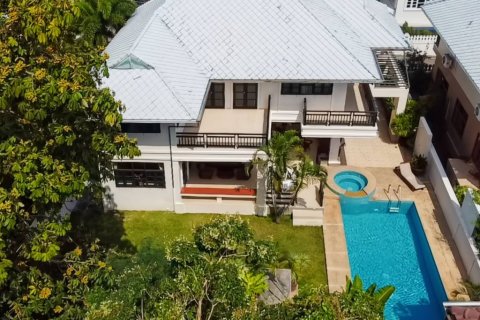Chalet de 4 dormitorios en Hua Hin, Tailandia № 162898 - foto 4