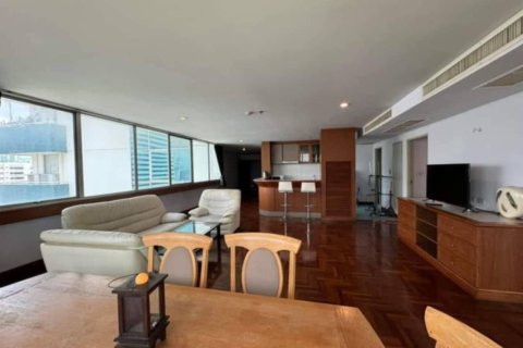 Condominio de 2 dormitorios en Bangkok, Tailandia № 162893 - foto 3