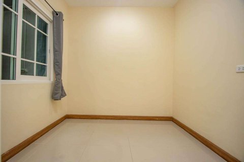 Casa de 4 dormitorios en Chiang Mai, Tailandia № 205516 - foto 10