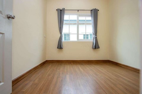 Casa de 4 dormitorios en Chiang Mai, Tailandia № 205516 - foto 3