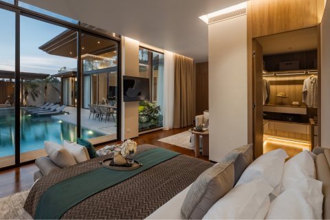 Chalet de 4 dormitorios en Bang Tao, Tailandia № 179094 - foto 5