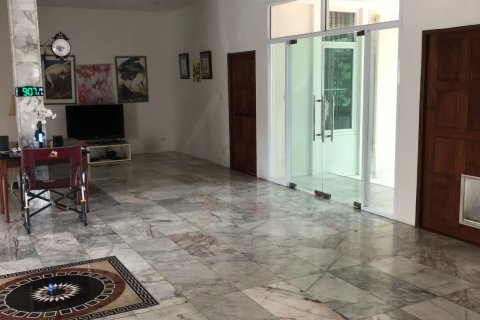 Casa de 3 dormitorios en Roi Et, Tailandia № 141005 - foto 12