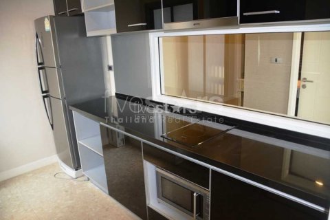 Condominio de 2 dormitorios en Bangkok, Tailandia № 66974 - foto 4