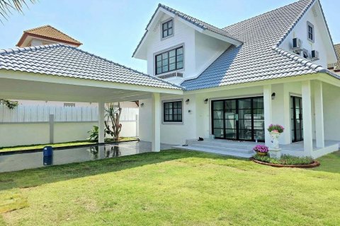 Villa in Pattaya, Thailand 4 bedrooms № 170546